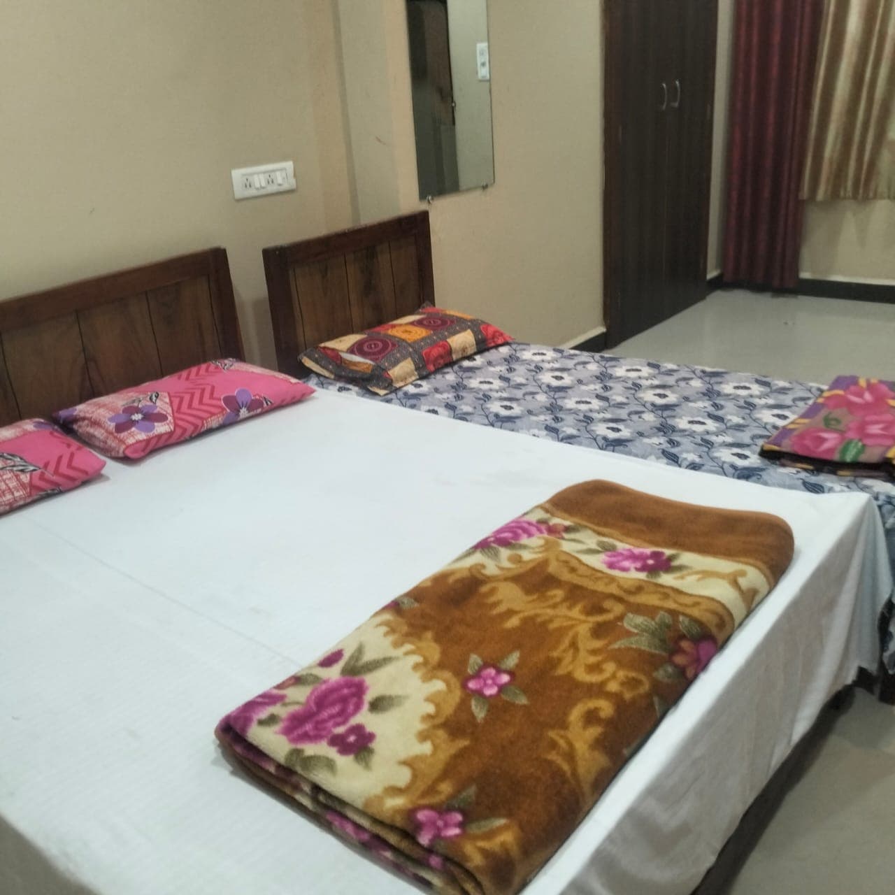 Gallery image 5 of Parabramha Bhakt Niwas