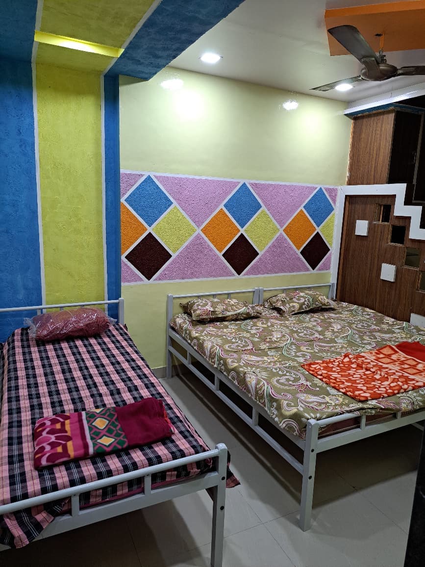 Gallery image 4 of Raja Pandharicha bhakt niwas