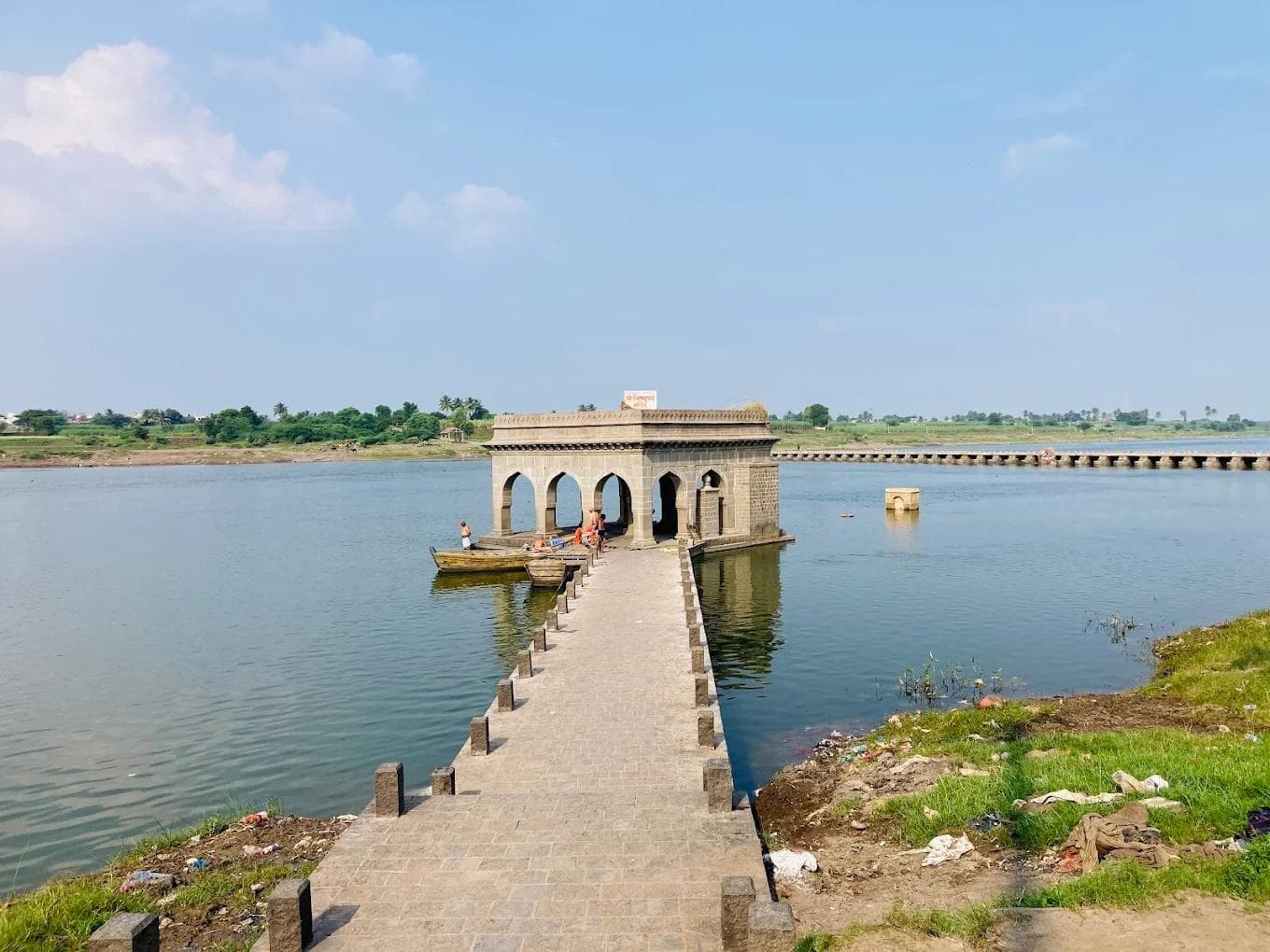 Gallery image 2 of Vishnupad Temple