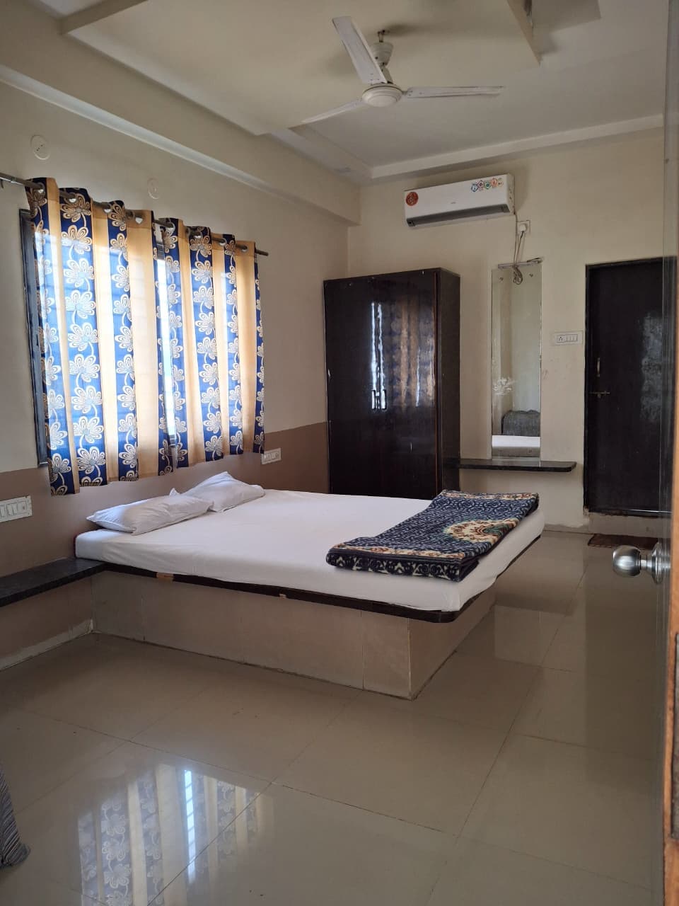 Gallery image 5 of VijayLaxmi Lodge